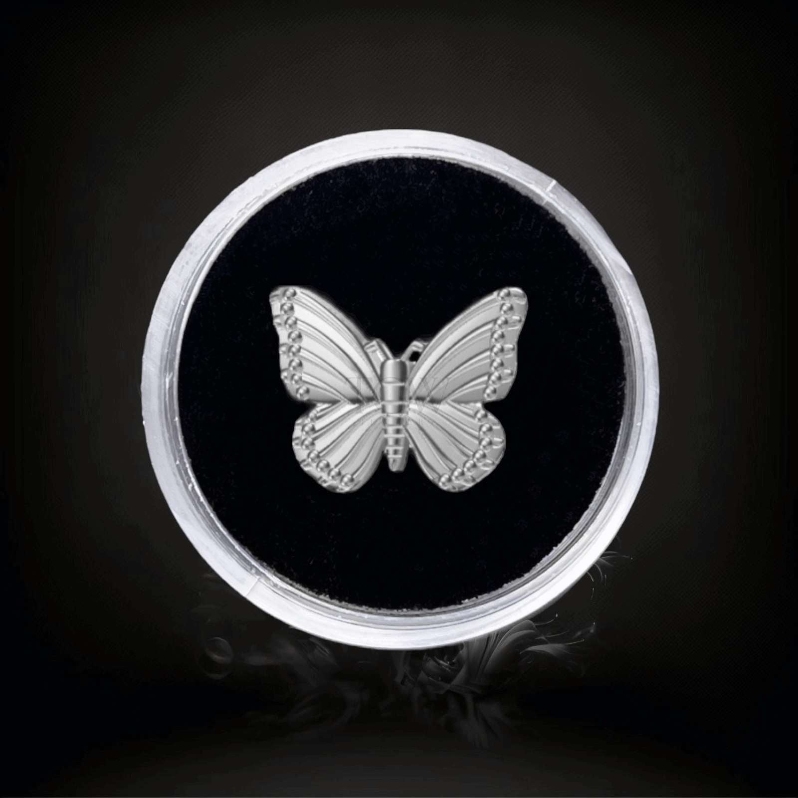 Design : Papillon  Couleur :   Or blanc   Matériel : Or 18 carats   Dimensions : 5mm  Épaisseur ：0.5mm